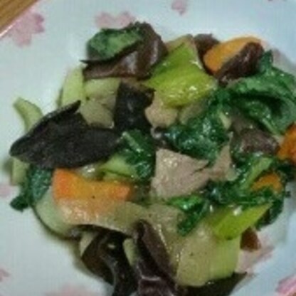 久しぶりに八宝菜に挑戦しました。野菜をたっぷり食べれて美味しかったです。